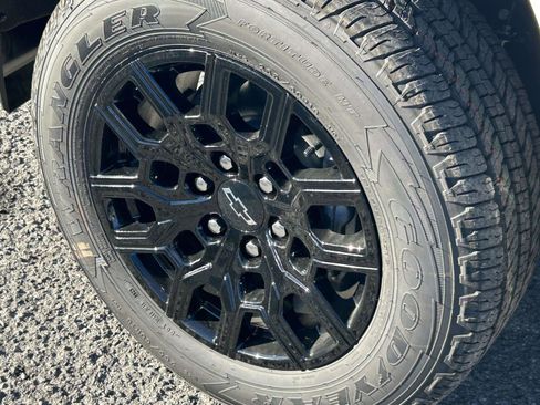 New 2026 Chevrolet Colorado W/T w/ WT Custom Package image 8