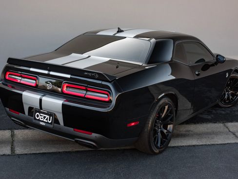 Used 2019 Dodge Challenger SRT Hellcat w/ Laguna Leather Package image 33