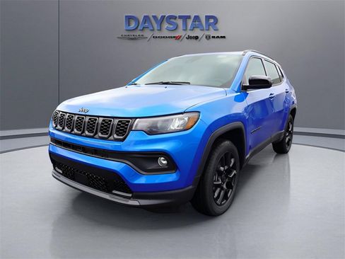 Used 2025 Jeep Compass Latitude w/ Altitude Special Edition image 24