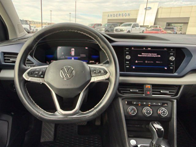 Used 2022 Volkswagen Taos SE FWD image 16