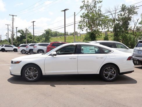 New 2026 Honda Accord EX-L image 4