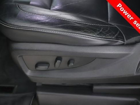 Used 2018 Chevrolet Suburban LT AWD/4WD image 18