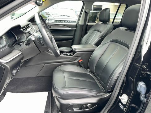Certified 2022 Jeep Grand Cherokee Limited AWD/4WD image 14