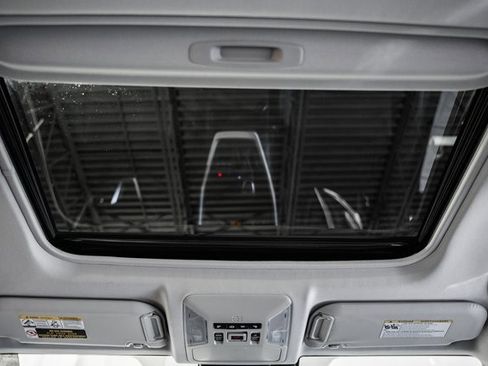 Used 2020 Toyota RAV4 XLE Premium image 34