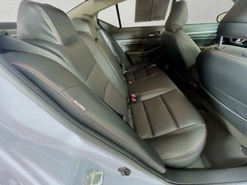 Used 2024 Nissan Altima 2.5 SR w/ SR Premium Package FWD image 29