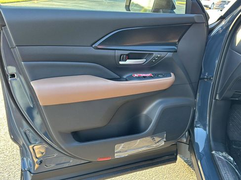 New 2026 Toyota Grand Highlander MAX Platinum image 14