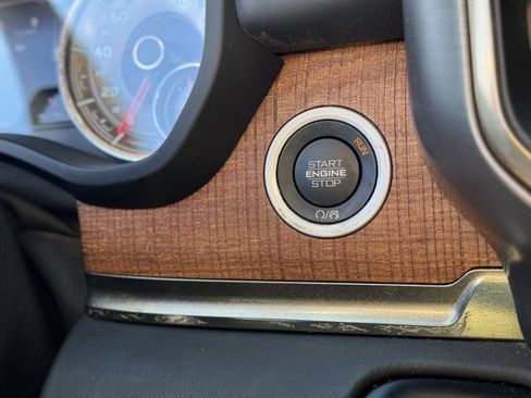 Certified 2022 RAM 1500 Limited image 18