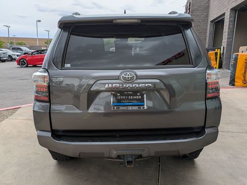 Used 2021 Toyota 4Runner SR5 Premium w/ Moonroof Package AWD/4WD image 4