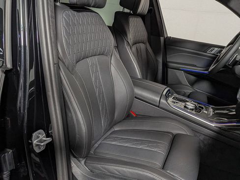 Used 2026 BMW X7 M60i image 32
