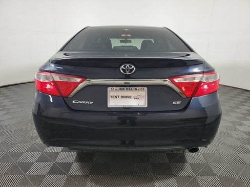 Used 2017 Toyota Camry SE FWD image 5