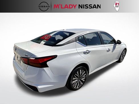 Used 2023 Nissan Altima 2.5 SV image 4