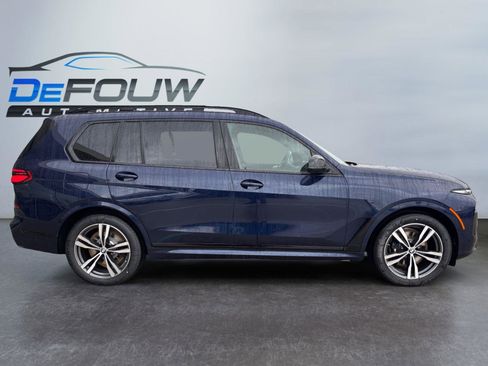 New 2026 BMW X7 M60i image 12