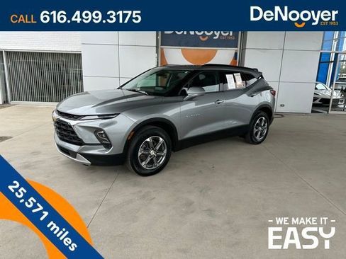 Used 2024 Chevrolet Blazer LT w/ Convenience Package FWD image 1