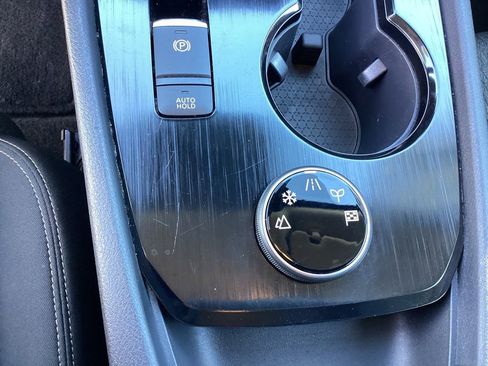 Used 2024 Nissan Rogue SV image 36