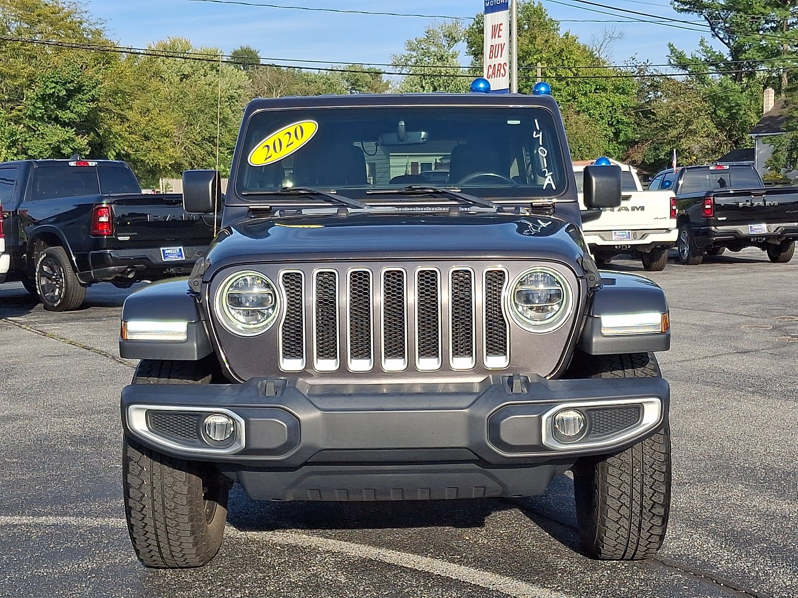 Used 2020 Jeep Wrangler Unlimited Sahara AWD/4WD image 2