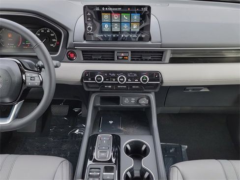 New 2025 Honda Pilot Touring image 20