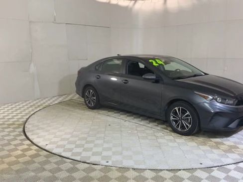 Used 2024 Kia Forte LXS w/ LXS Technology Package image 2