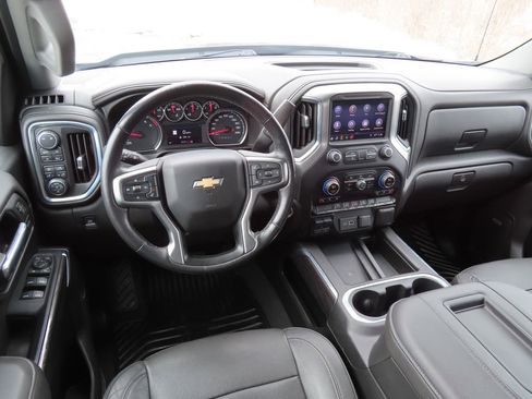 Used 2019 Chevrolet Silverado 1500 LTZ image 4