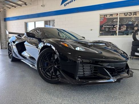 Used 2026 Chevrolet Corvette ZR1 w/ ZR1 Carbon Fiber Aero Package RWD image 2
