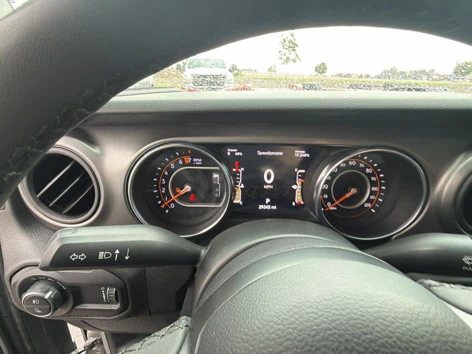 Used 2023 Jeep Gladiator Sport AWD/4WD image 16
