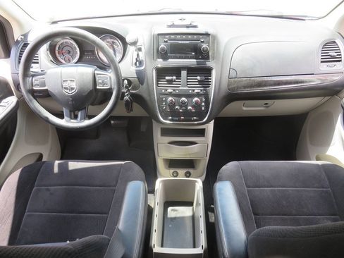 Used 2014 Dodge Grand Caravan SE w/ Quick Order Package 29E SE FWD image 12