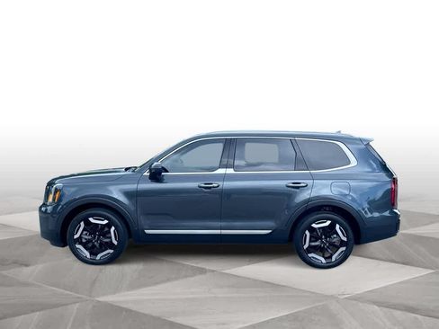 Certified 2024 Kia Telluride S FWD image 5