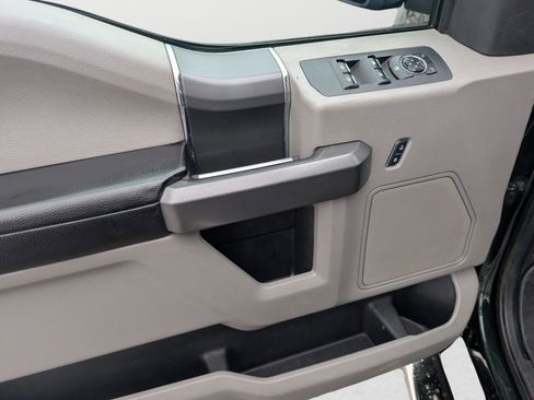 Used 2016 Ford F150 XLT w/ Equipment Group 302A Luxury AWD/4WD image 9