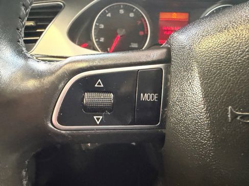 Used 2011 Audi A4 2.0T Premium image 13