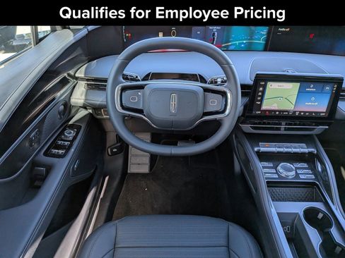 New 2026 Lincoln Nautilus Reserve w/ Jet Appearance Package AWD/4WD image 19