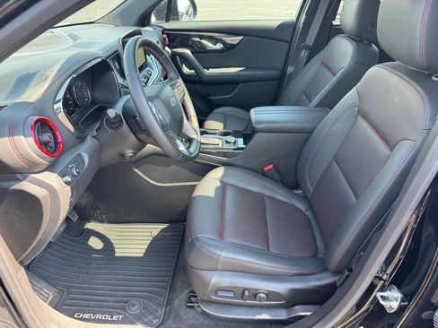 Used 2025 Chevrolet Blazer RS w/ Enhanced Convenience Package AWD/4WD image 6