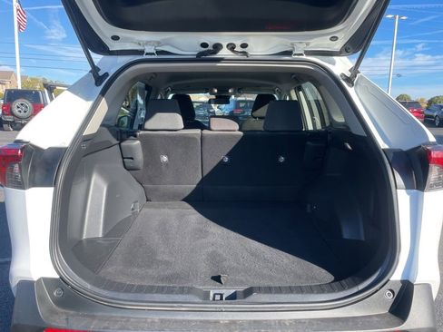Used 2023 Toyota RAV4 XLE image 33