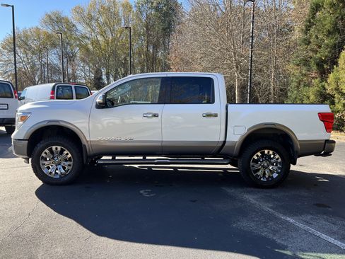 Used 2018 Nissan Titan Platinum Reserve image 7