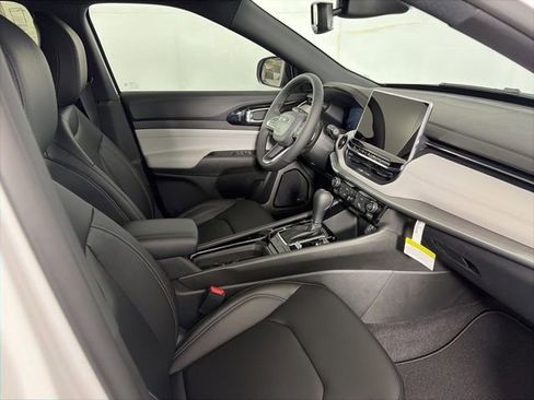 New 2026 Jeep Compass Limited w/ Sun, Sound & Navigation Group AWD/4WD image 12