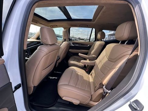 Used 2024 Cadillac XT6 Sport w/ LPO, Onyx Lite Package AWD/4WD image 18