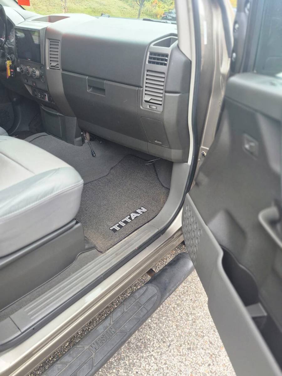 Used 2006 Nissan Titan XE w/ (W04) Preferred Pkg AWD/4WD image 18