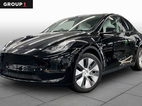 Used 2022 Tesla Model Y Long Range AWD/4WD image 1