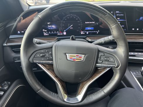 Used 2024 Cadillac Escalade Sport Platinum AWD/4WD image 15