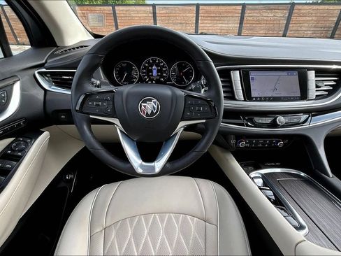 Used 2024 Buick Enclave Avenir w/ Avenir Technology Package AWD/4WD image 5