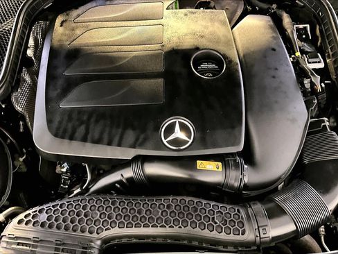 Used 2021 Mercedes-Benz C 300 4MATIC Sedan image 31