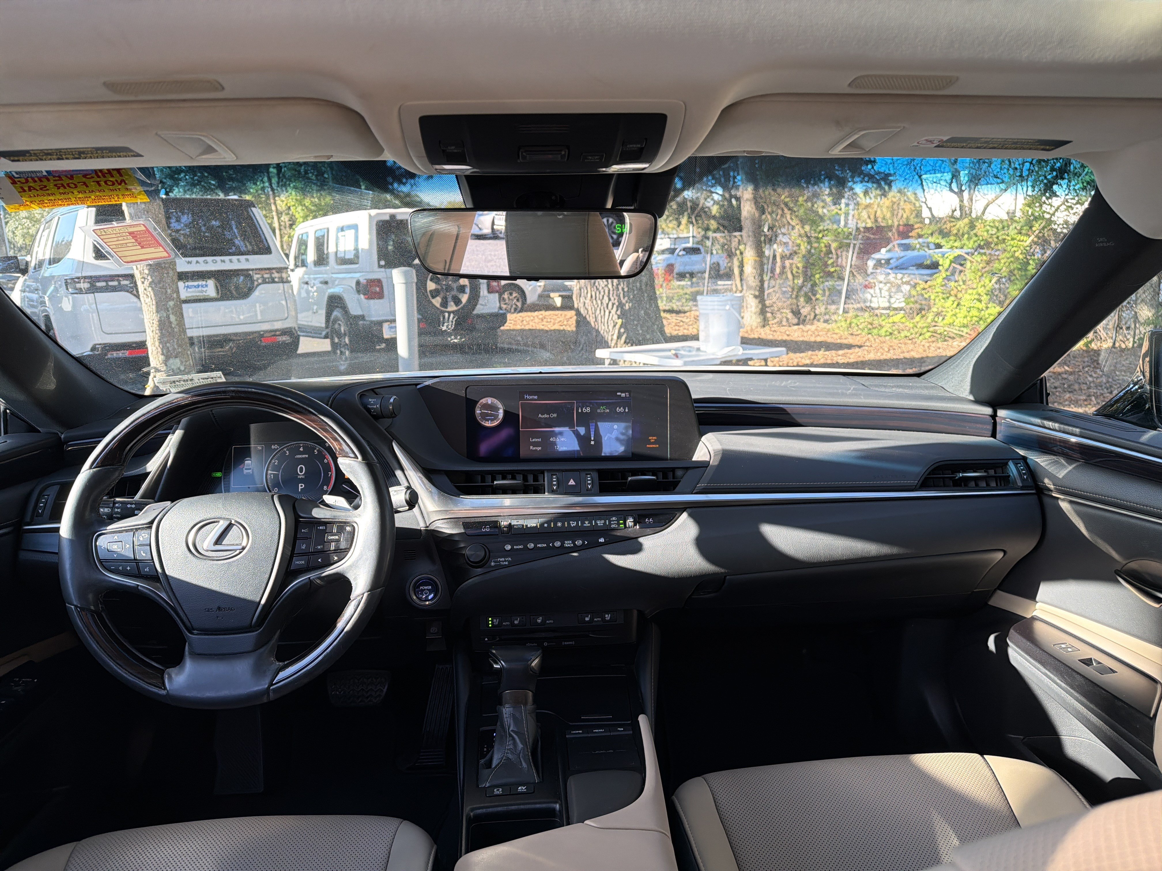 Certified 2020 Lexus ES 300h w/ Premium Package FWD image 34
