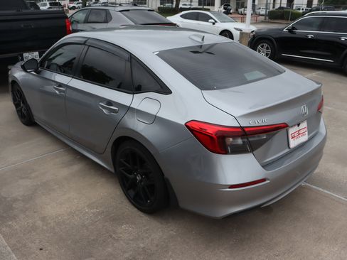 Used 2022 Honda Civic Sport image 5