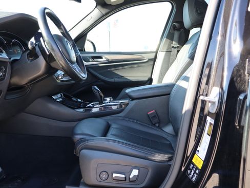 Used 2018 BMW X3 M40i image 9