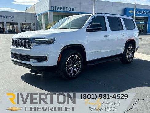 Used 2025 Jeep Wagoneer 4WD image 1