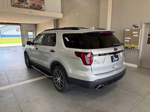 Used 2016 Ford Explorer Sport w/ Equipment Group 401A AWD/4WD image 5
