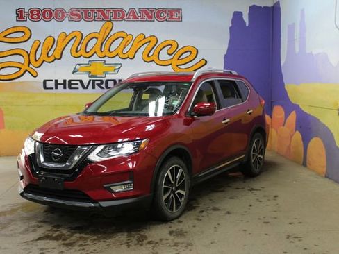 Used 2017 Nissan Rogue SL AWD/4WD image 2