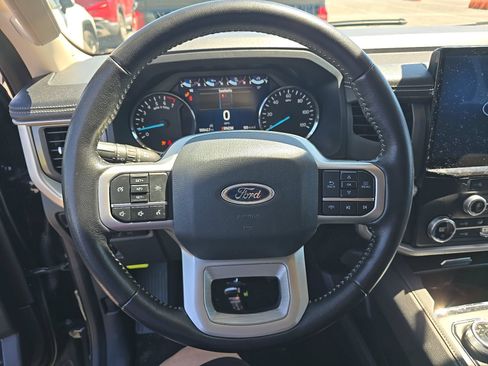 Used 2024 Ford Expedition Max XLT RWD image 27