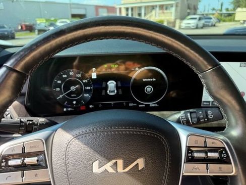 Used 2023 Kia Telluride SX Prestige AWD/4WD image 23