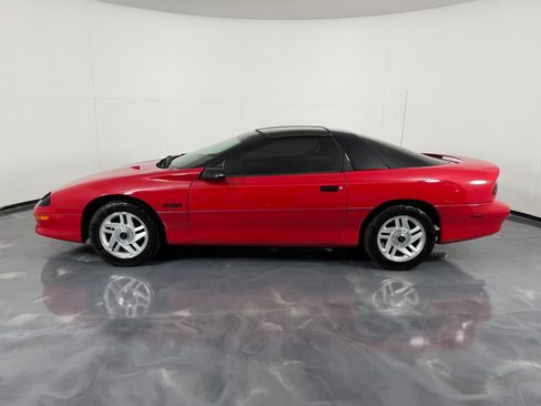 Used 1995 Chevrolet Camaro Z28 RWD image 9