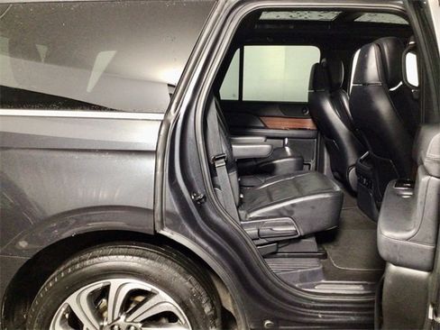 Used 2023 Lincoln Navigator Reserve image 31