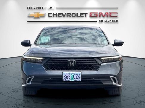 Used 2023 Honda Accord Touring image 8
